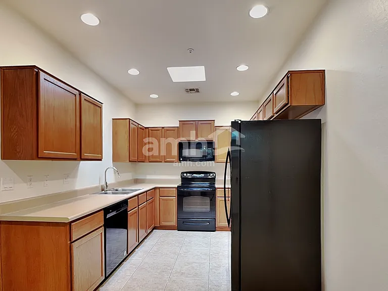 8940 W Olive Ave #140 — Photo 3