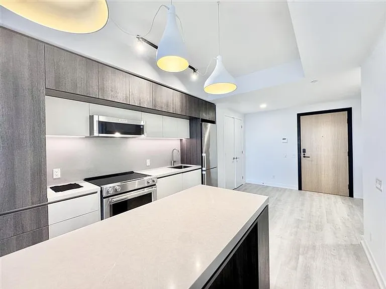 185 Millway Ave #1.5 — Photo 5