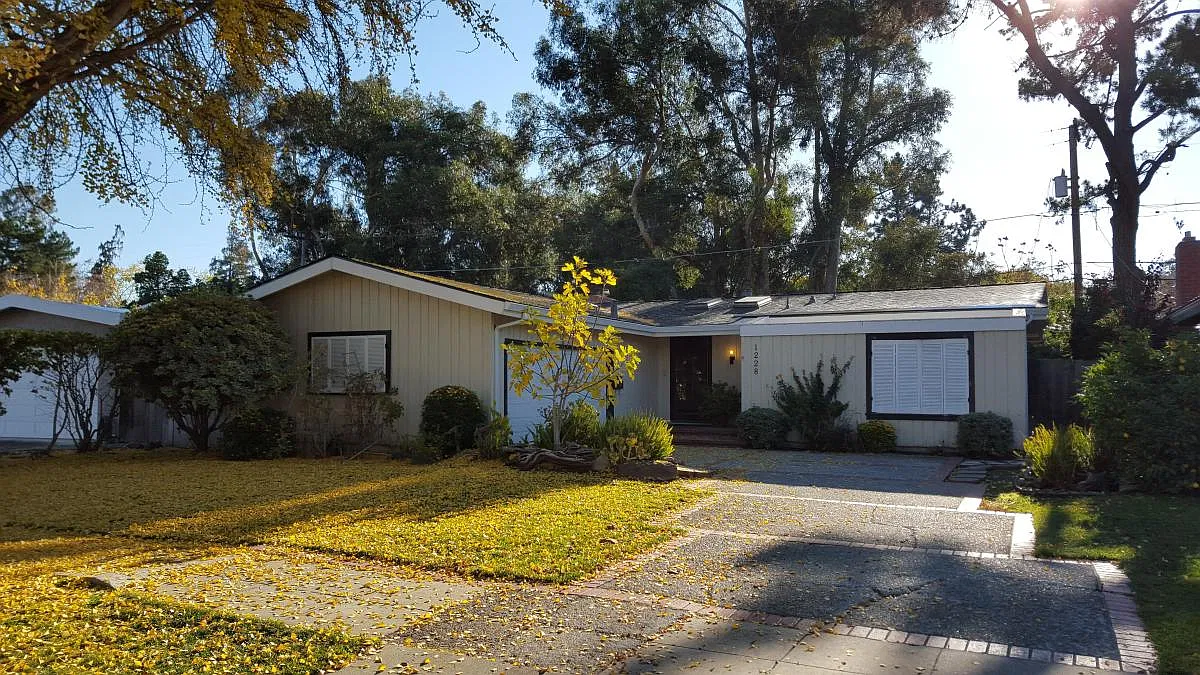 3 bed, 1266 sqft, $4,375 — Photo 1
