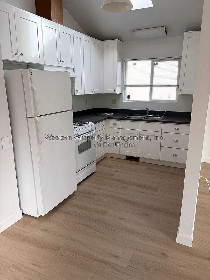 2 bed, 1.0 bath, 800 sqft, $2,795 — Photo 1