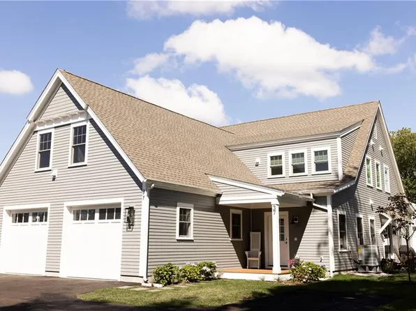 37 Anchor Way #8, Newport, RI 02840