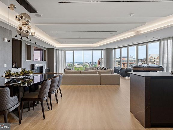 2nd image of 500 Walnut St #1101/02