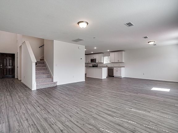 5th image of 814 Table Rock St