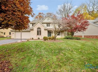 7240 Whispering Oak Dr, Sylvania, OH 43560