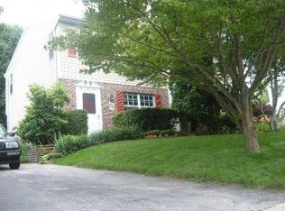 1063 Williamsburg Rd, Lancaster, PA 17603