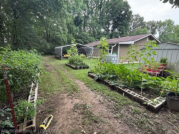 4th image of 2428 Old Macedonia Rd