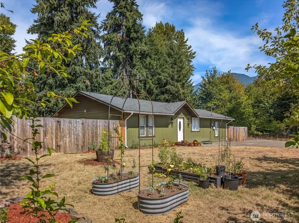 105 E Gharet Road, Randle, WA 98377