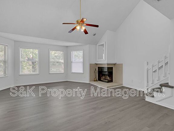2nd image of 517 Mary Robert Ln Unit 1