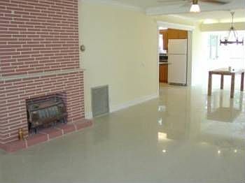 4th image of 2519 Polk St