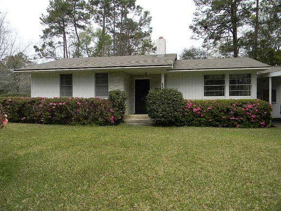 2nd image of 714 Holly Dr