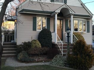 281 Willowbrook Rd, Staten Island, NY 10314