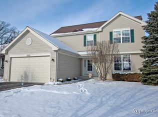 5723 Breezeland Rd, Carpentersville, IL 60110