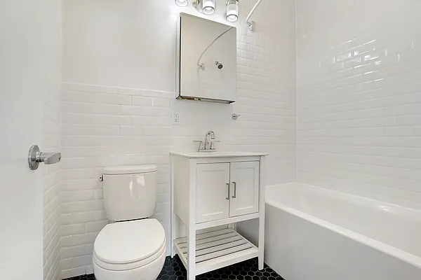 Rented by Compass | media 13