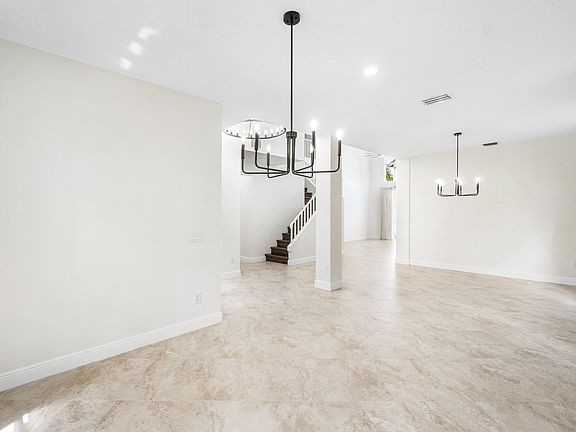 3rd image of 10889 Tamoron Lane