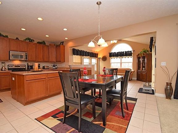 4th image of 8051 Vegas Ct