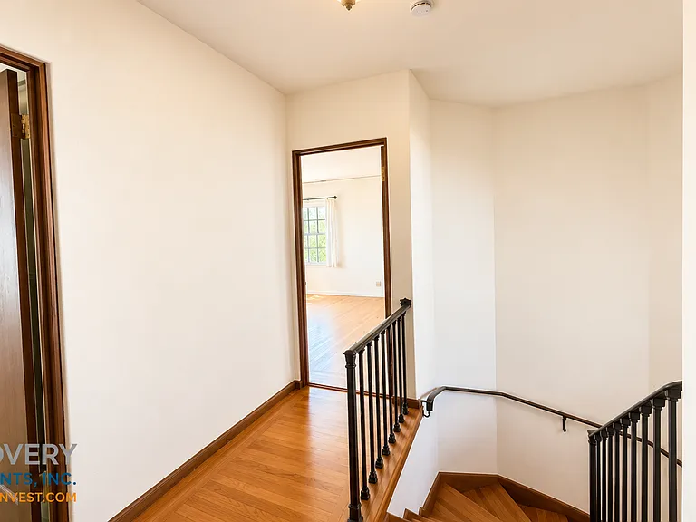202 Kenyon Ave — Photo 30