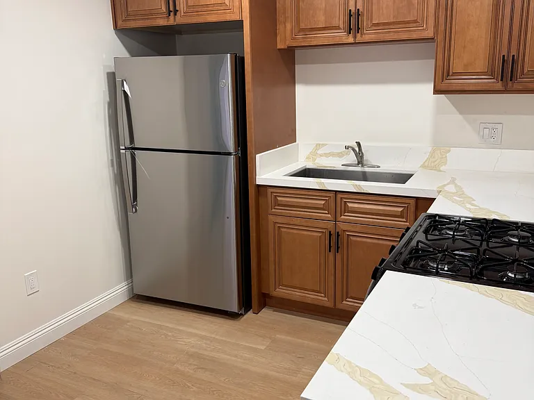 444 Grand Ave #I — Photo 12