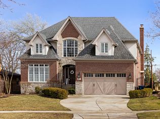 827 S Colfax Ave, Elmhurst, IL 60126