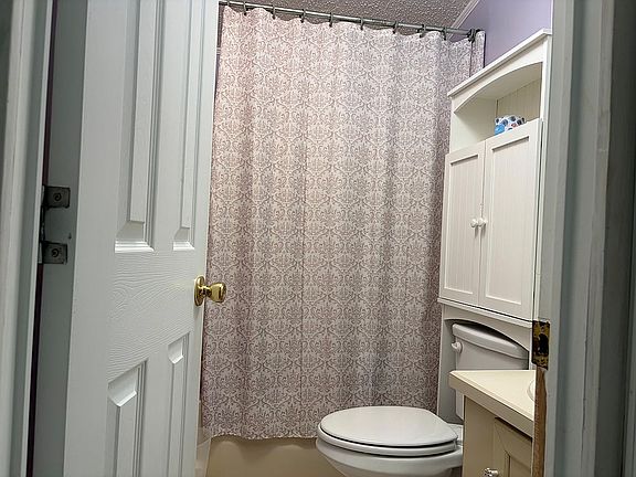 5th image of 240 Bell St Lot 22