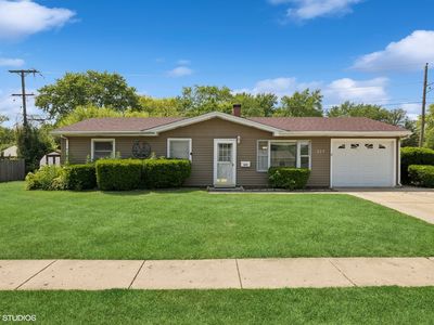 325 Larkdale Row, Wauconda, IL, 60084