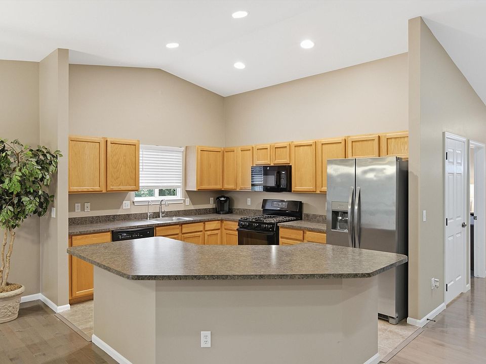 2730 Signature Cir, photo 17