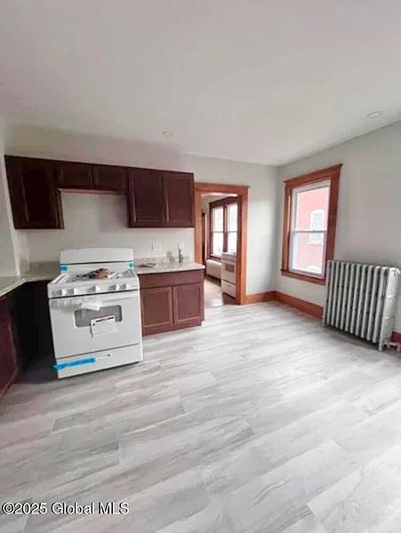 4th image of 249 Saratoga Avenue
