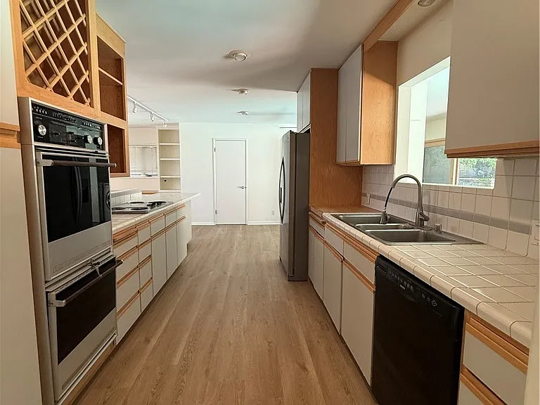 17 Andrea Ln — Photo 11