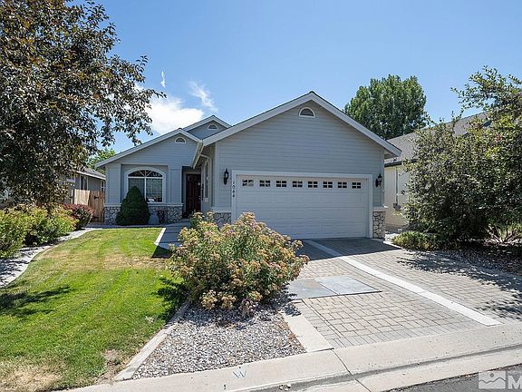 3rd image of 1044 Aspen Grove Cir