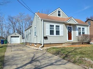 3806 69th St, Urbandale, IA 50322