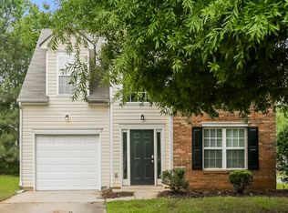 955 Grass Hollow Ct, Charlotte, NC 28216
