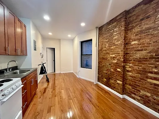 Rented by Best Apartments North Inc | media 11