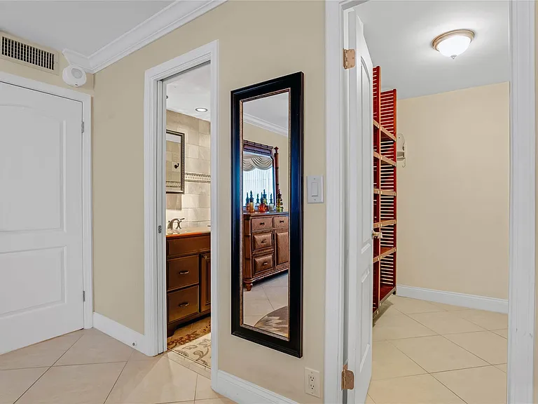 133 N Pompano Beach Blvd #501 — Photo 33