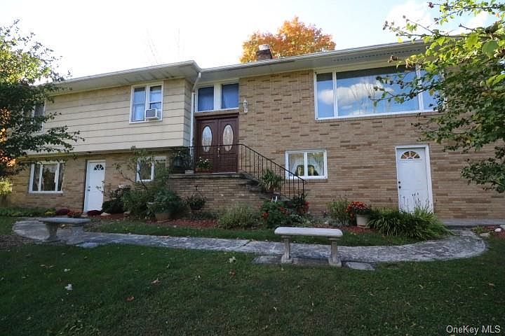 1st image of 101 Portuese Ln