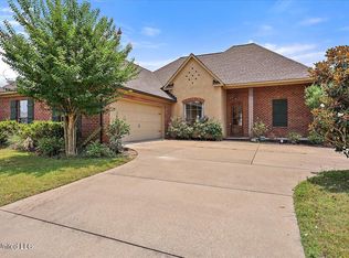 105 Kempen Ln, Madison, MS 39110