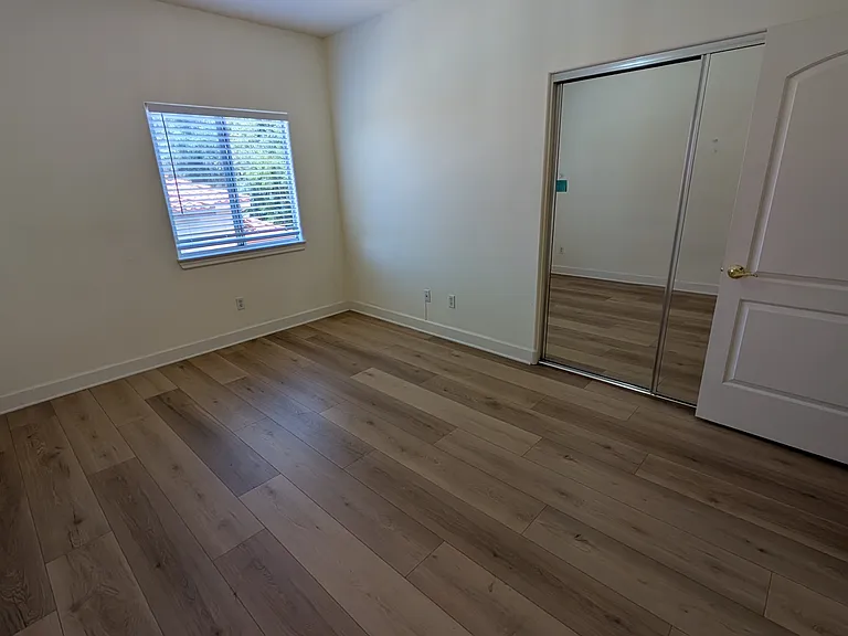 769 Russell Ave — Photo 8