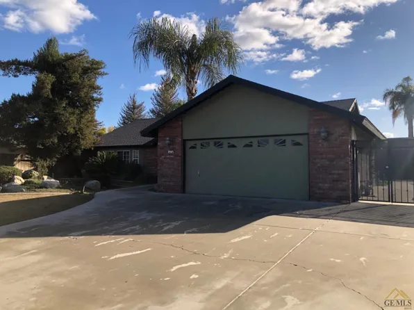 1119 Charterten Ave, Bakersfield, CA 93307