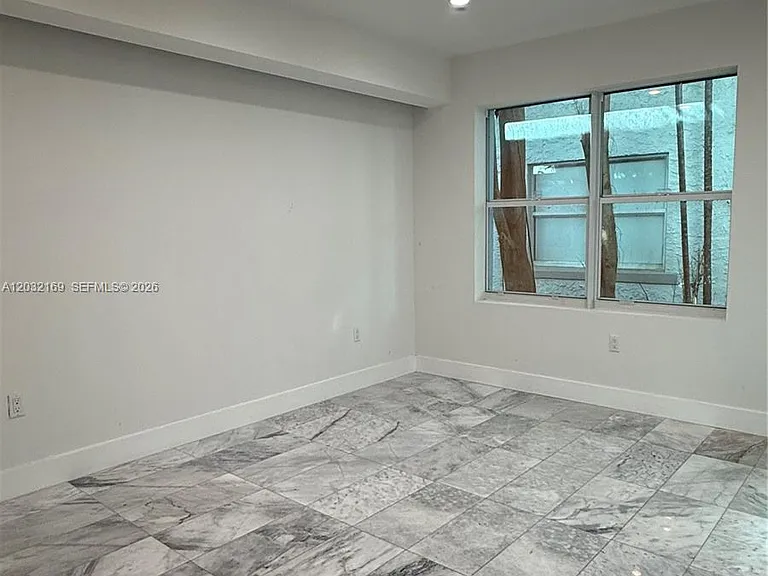 1560 Drexel Ave #103 — Photo 7
