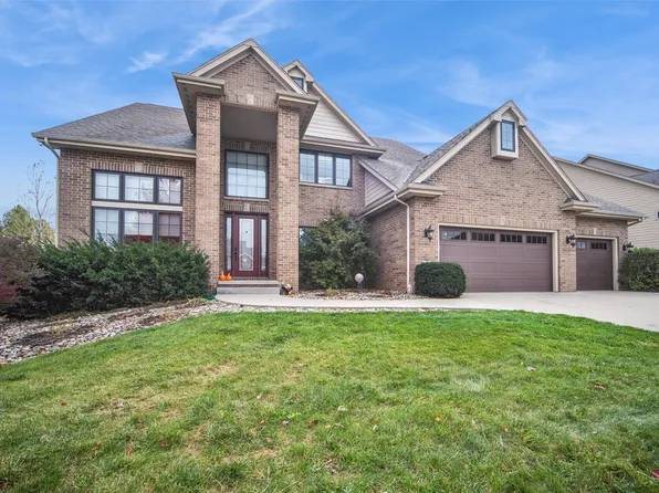 3007 152nd St, Urbandale, IA 50323