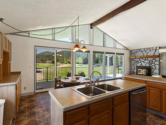 2nd image of 79 Manor Dr