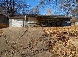 10706 E 49th St, Kansas City, MO 64133