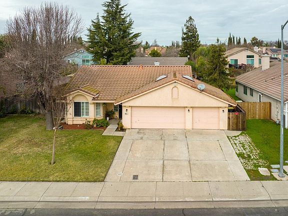 3rd image of 651 William Moss Blvd