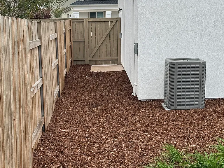 1417 Wadsworth Cir — Photo 8