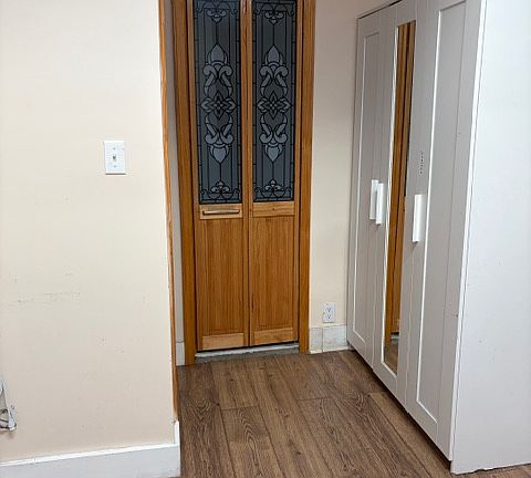 5th image of 186 Dahill Rd #2F