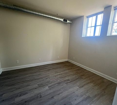 4th image of 103 Kings Rd APT 106