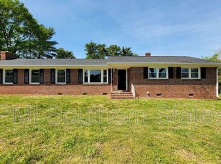 104 Madison Cir, Spartanburg, SC 29301