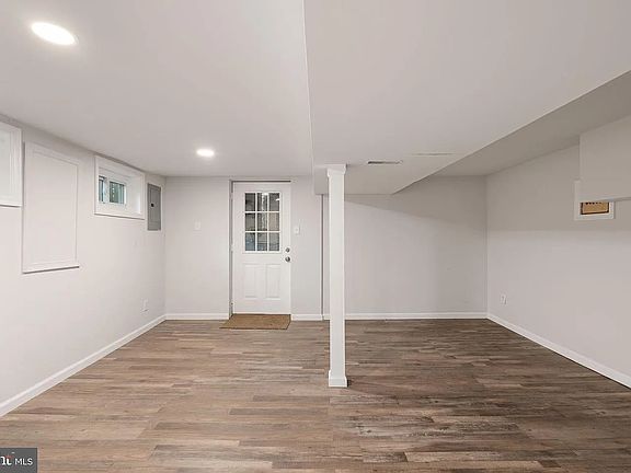 3rd image of 8331 Haire St #B