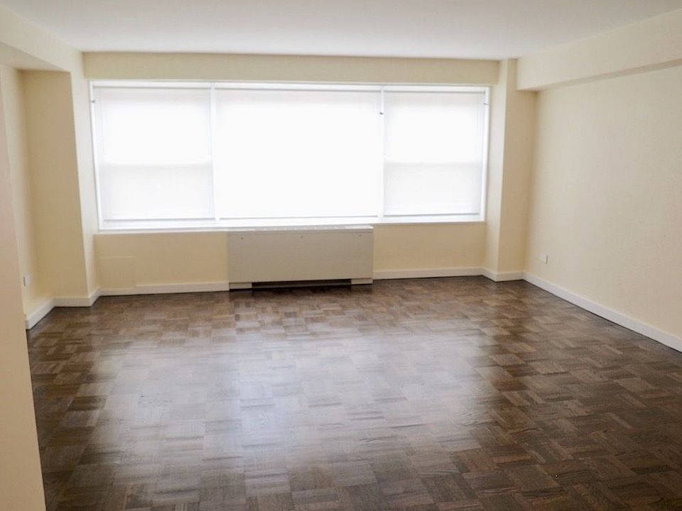 1st image of 33 Greenwich Ave APT 2C