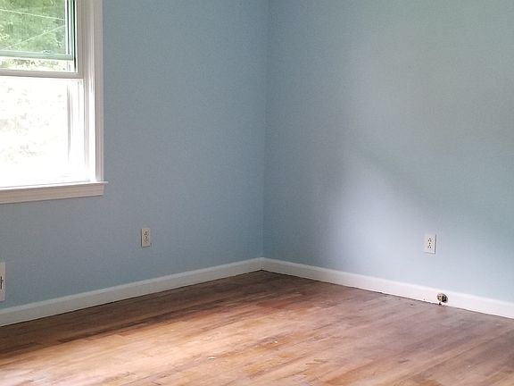 4th image of 4860 Pinedale Dr