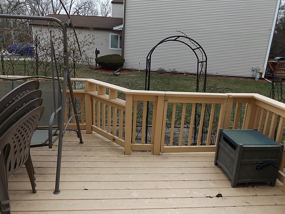 5th image of 16505 Oxford Dr