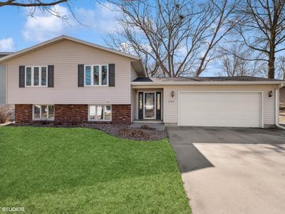 2205 1st Ave NW, Waverly, IA, 50677